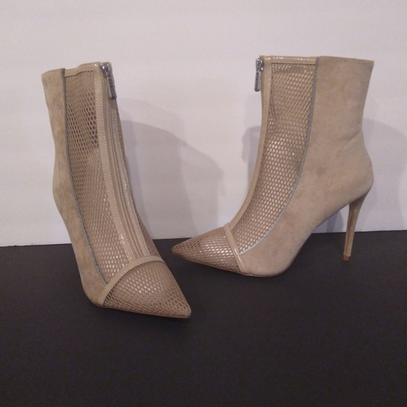 Women's Cape Robbin Tan Suede Zip Up Booties, sz 9 - Picture 3 of 7
